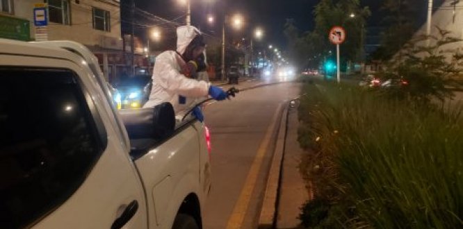 Fumigación en el barrio Venecia