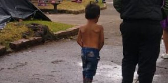 Imagen de niño indígena